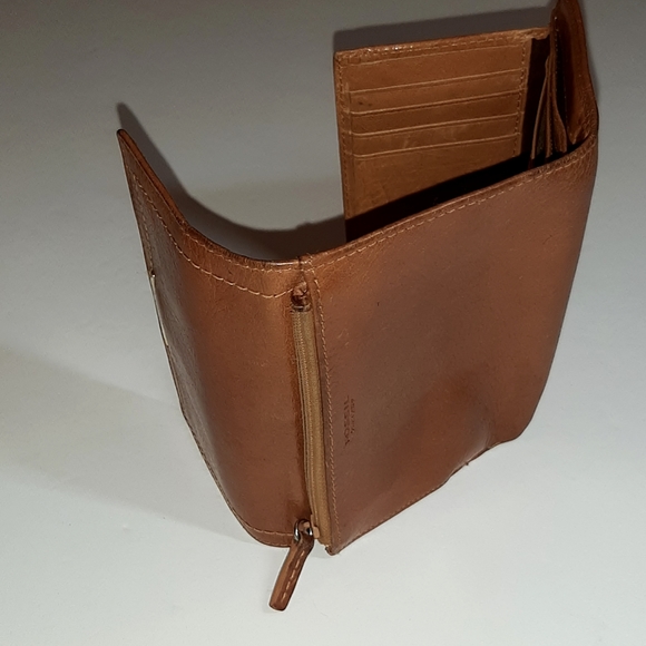 FOSSIL VINTAGE TRIFOLD WALLET - Picture 9 of 12